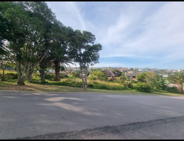 893M² VACANT LAND FOR SALE IN DANA BAY